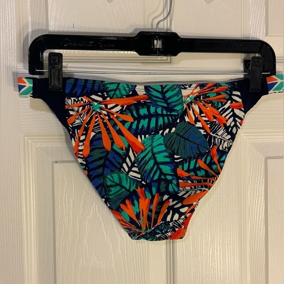 Athleta | Hanalei Bikini Bottom‎ S - Picture 2 of 9